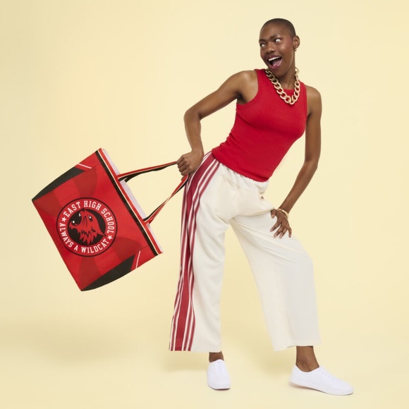 Loungefly Disney High School Musical Wildcats Canvas Tote Bag NWT - Picture 7 of 7